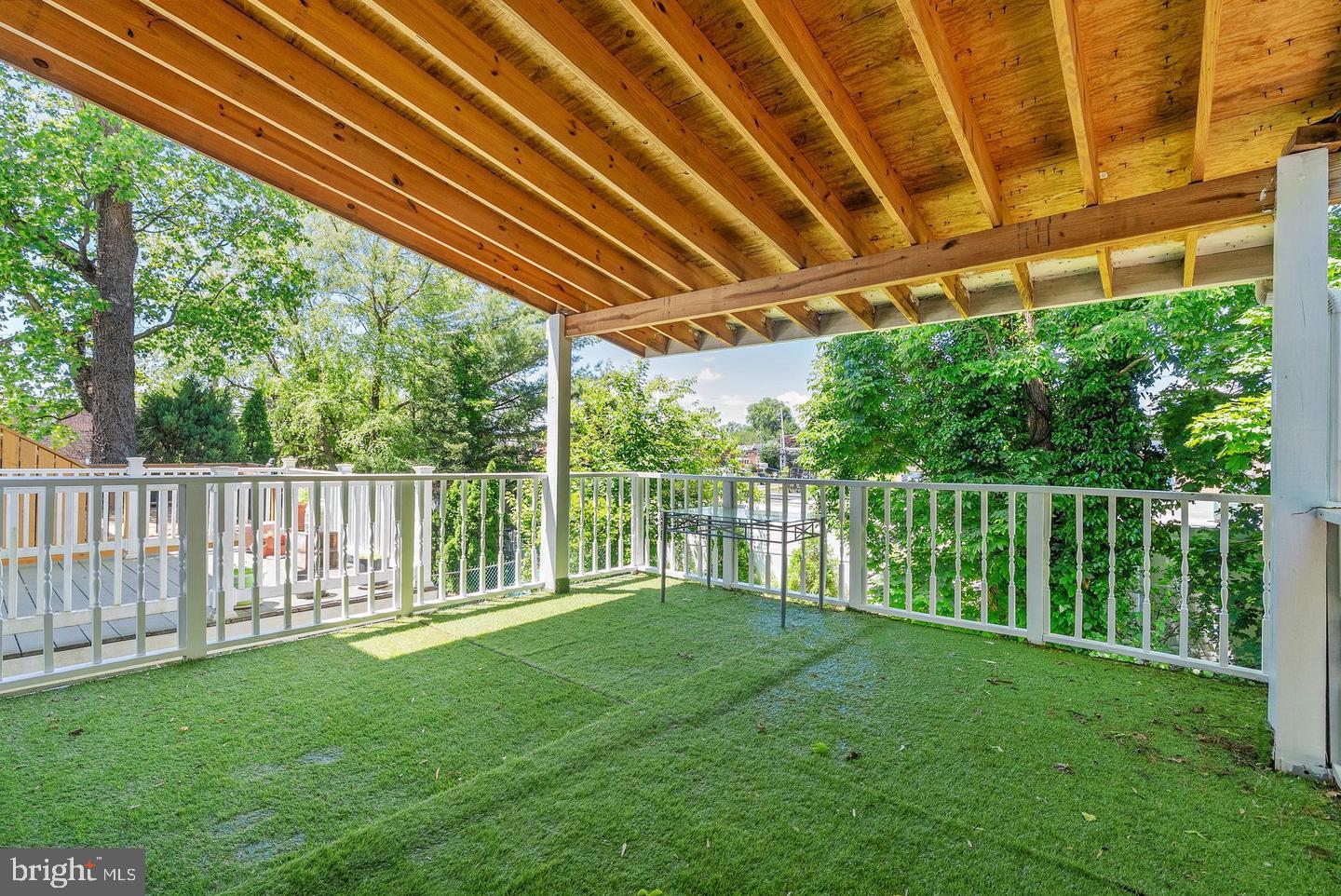 643 St Anthony Lane Upper Darby, PA 19082 - Photo 18 of 37