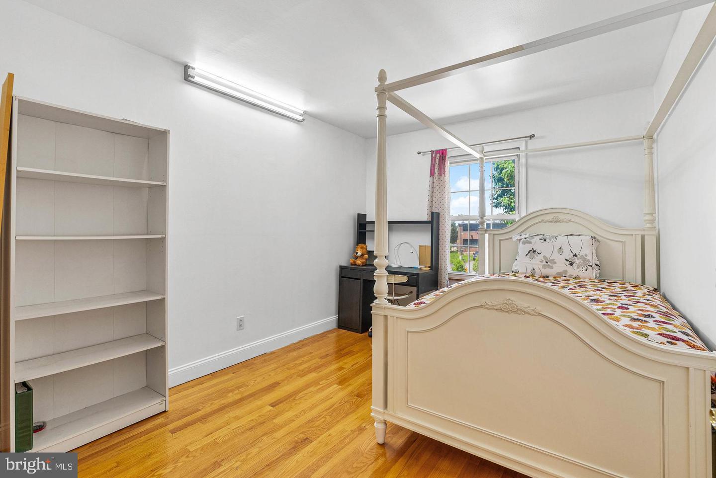 643 St Anthony Lane Upper Darby, PA 19082 - Photo 27 of 37