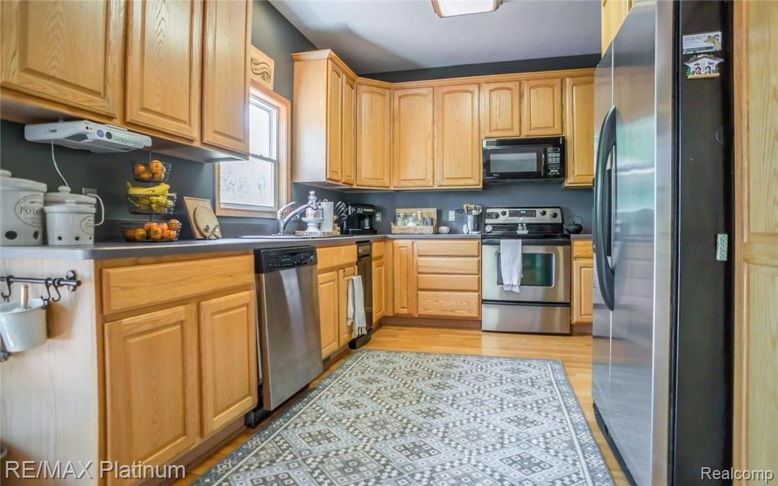 4501 Bentley Lake Road Howell, MI 48843 - Photo 10 of 40 10.jpg