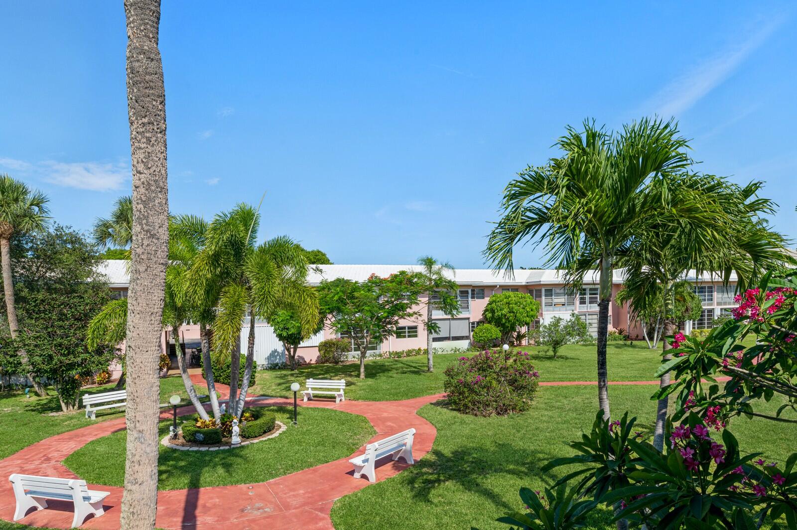 300 Northeast 20th Street, Unit 609 Boca Raton, FL 33431 - Photo 7 of 15 courtyard