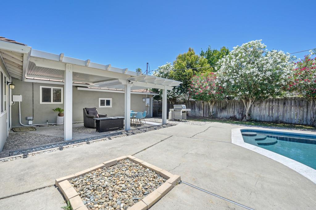 3517 Ronk Way Sacramento, CA 95821 - Photo 66 of 88