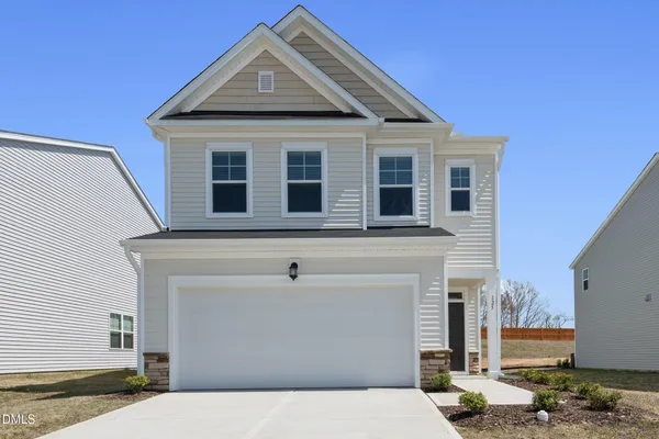 $1,900 | 125 South Finley Lndg Parkway, Smithfield, NC 27577