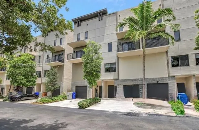 $5,250 | 164 Southeast 4th Terrace, Pompano Beach, FL 33060