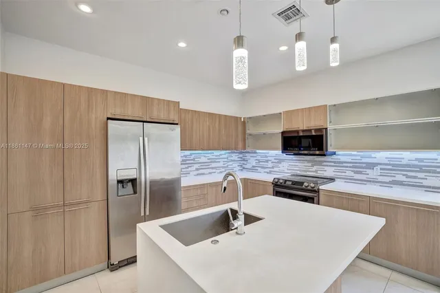 $5,250 | 164 Southeast 4th Terrace, Pompano Beach, FL 33060