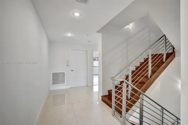 $5,250 | 164 Southeast 4th Terrace, Pompano Beach, FL 33060