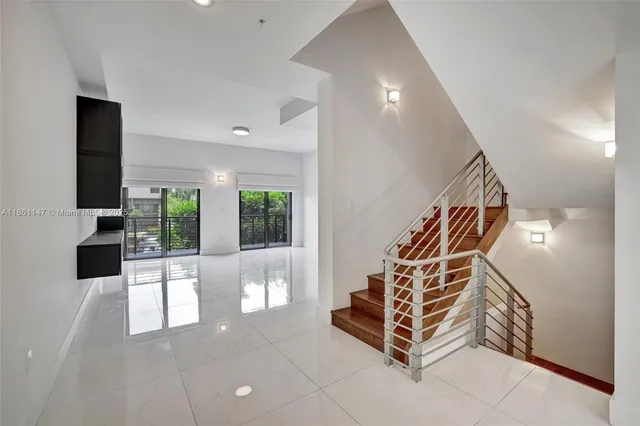 $5,250 | 164 Southeast 4th Terrace, Pompano Beach, FL 33060