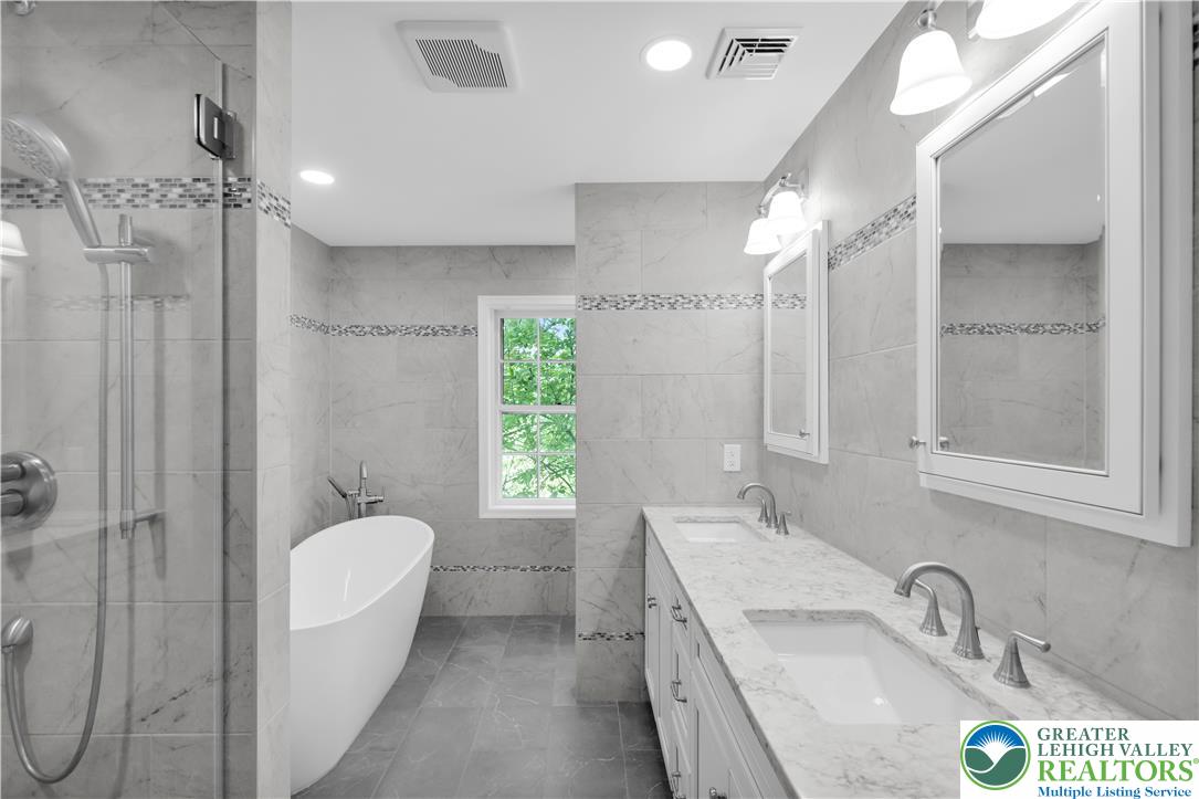 1942 Sycamore Street Bethlehem, PA 18017 - Photo 36 of 74