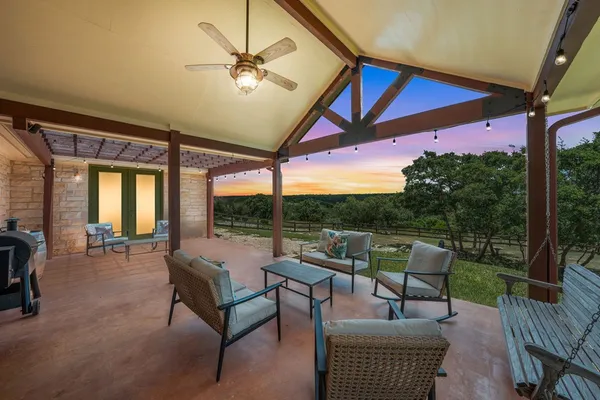 $745,000 | 142 West Ledge Stone Lane West, Ingram, TX 78025