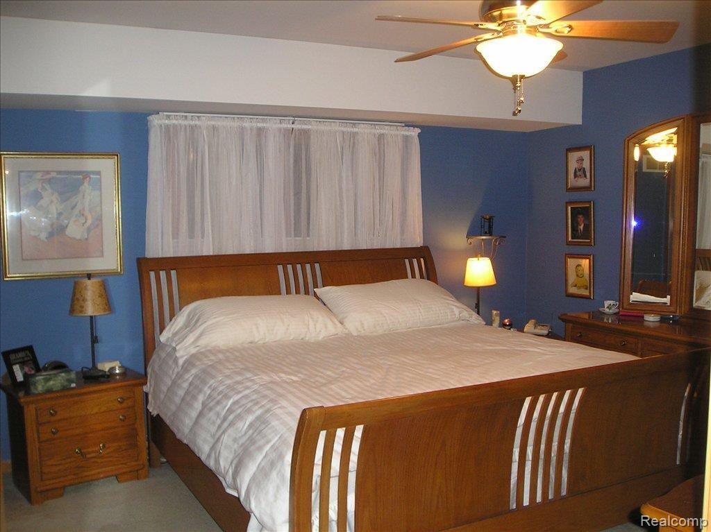 8582 Ridgeview Court Davisburg, MI 48350 - Photo 6 of 14 Master Bedroom
