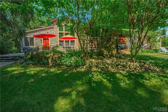 $519,000 | 5948 Chestnut Road, Newfane, NY 14094