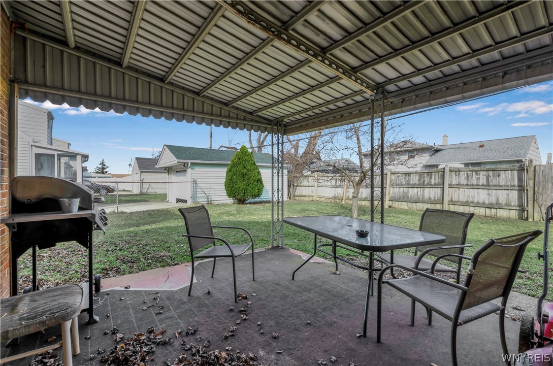 171 Margaret Road Amherst, NY 14226 - Photo 3 of 34