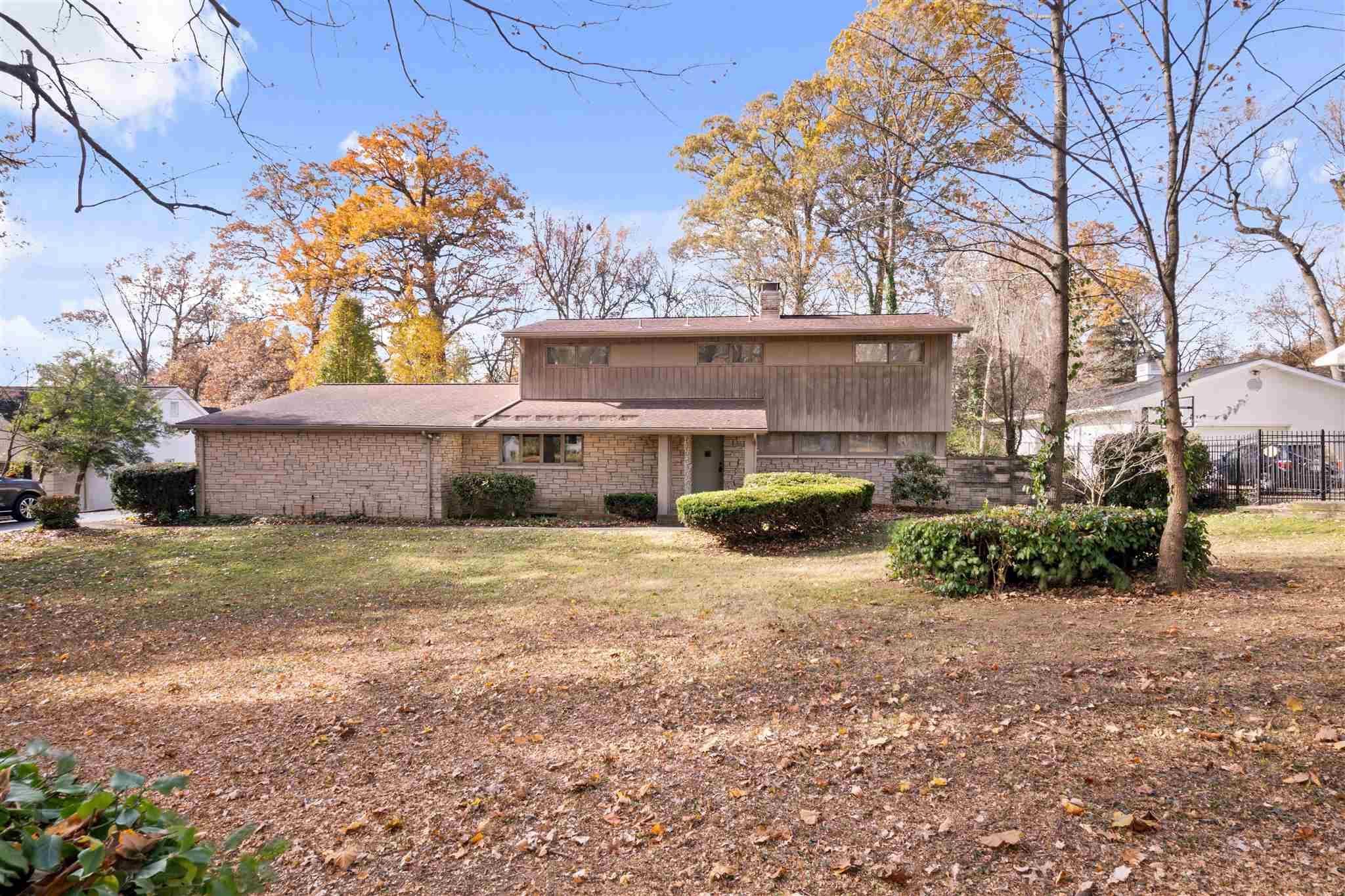 901 South Burkhardt Road Evansville, IN 47715 - Photo 1 of 30 Gallery Image 1