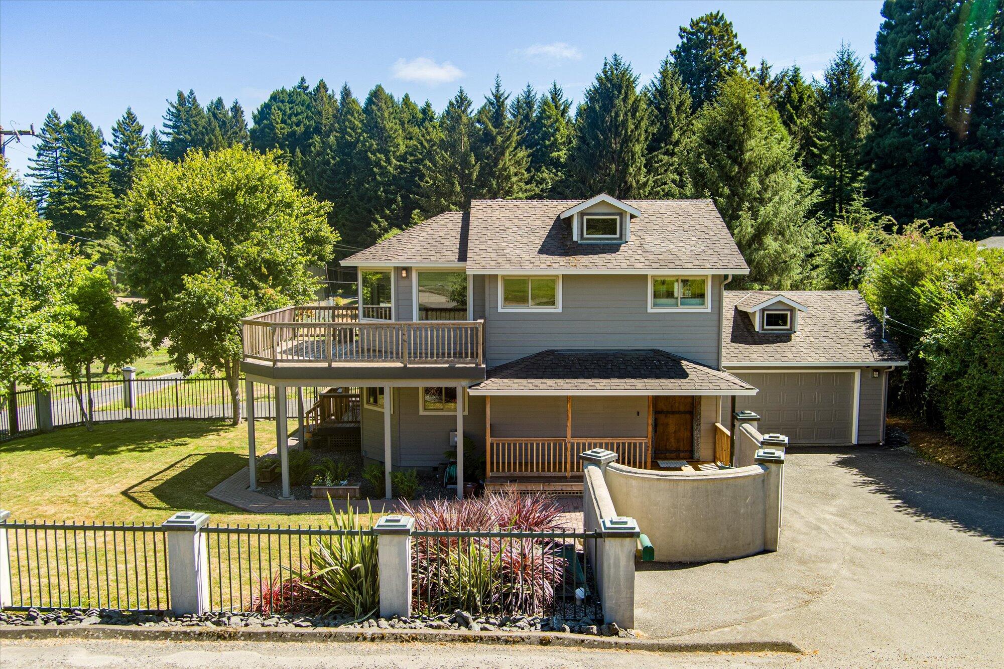2548 Golf Course Road Arcata, CA 95521 - Photo 1 of 61 Gallery Image 1