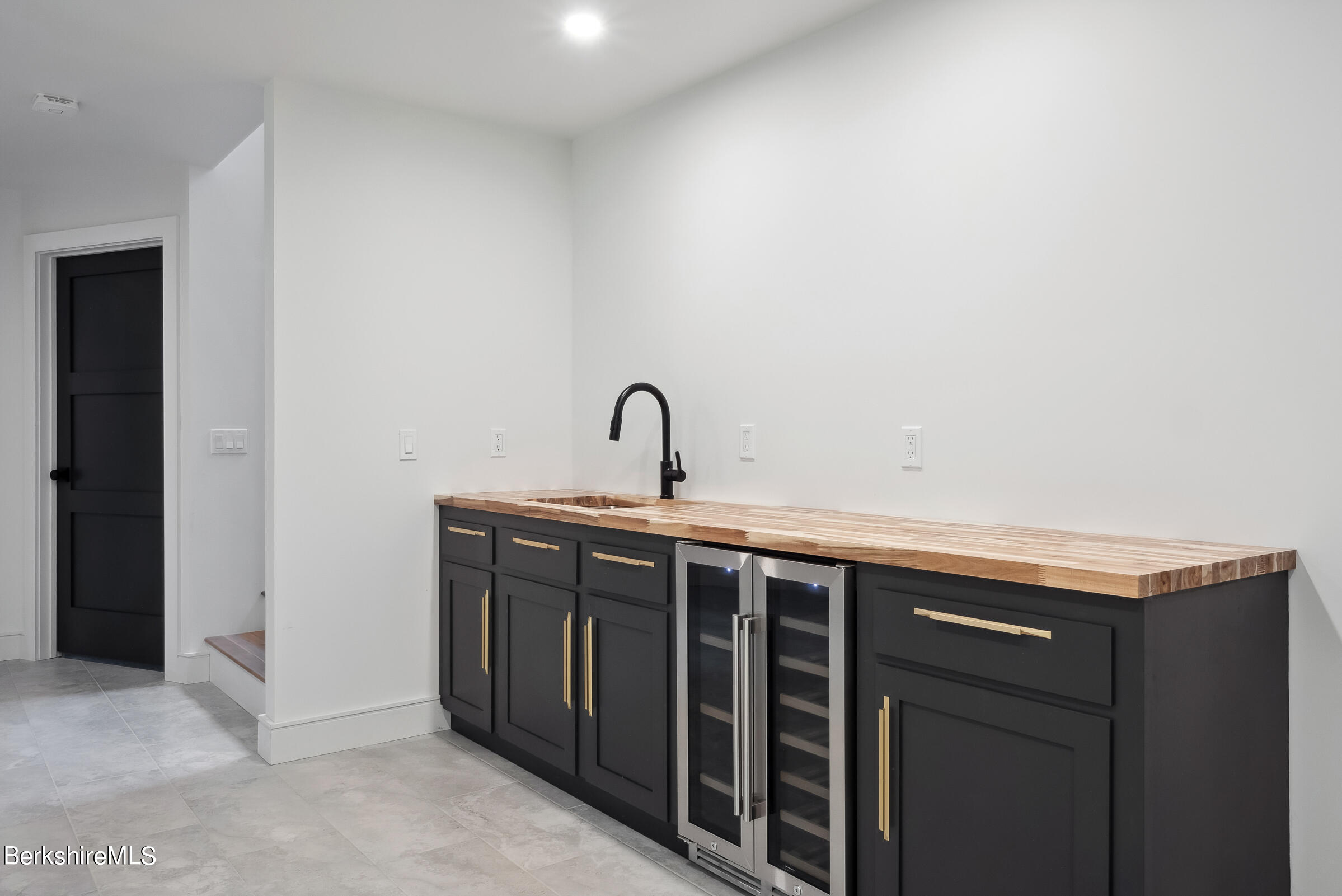 112 Tyringham Road Monterey, MA 01245 - Photo 41 of 57 FAMILY ROOM