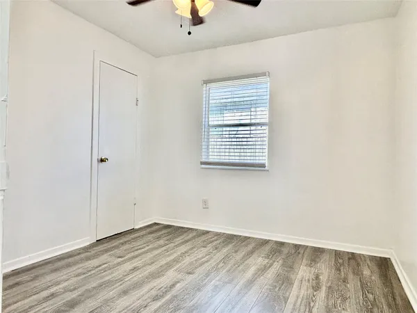 $2,600 | 2906 East 12th Street, Austin, TX 78702