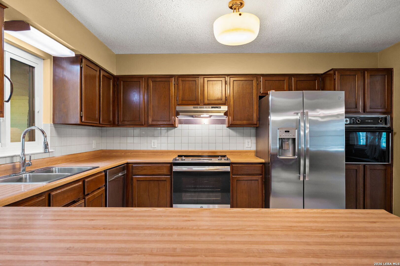 1033 East Live Oak Road Schertz, TX 78154 - Photo 25 of 70 Gallery Image 25