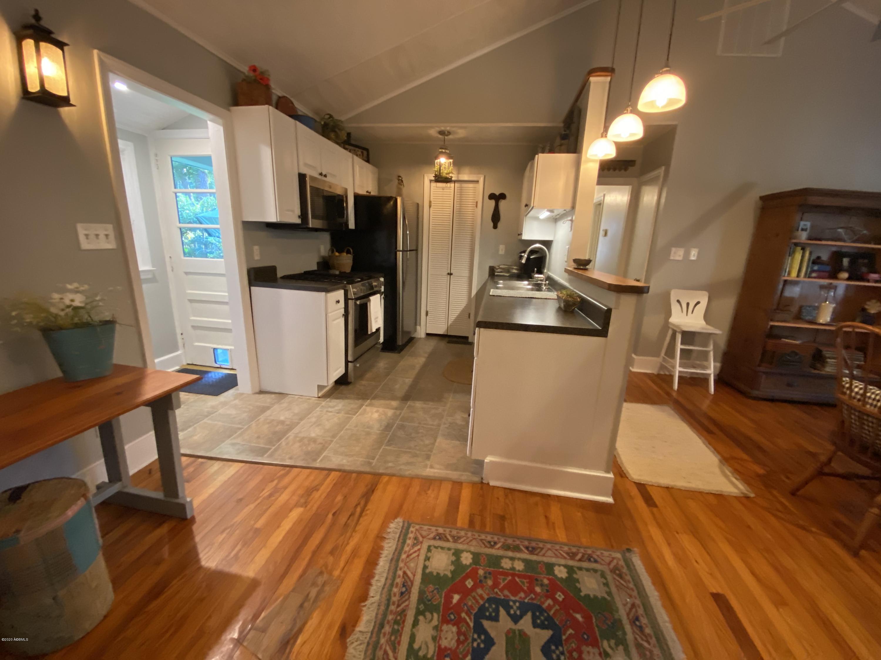 107 Verdier Road Beaufort, SC 29902 - Photo 12 of 26 IMG_2216