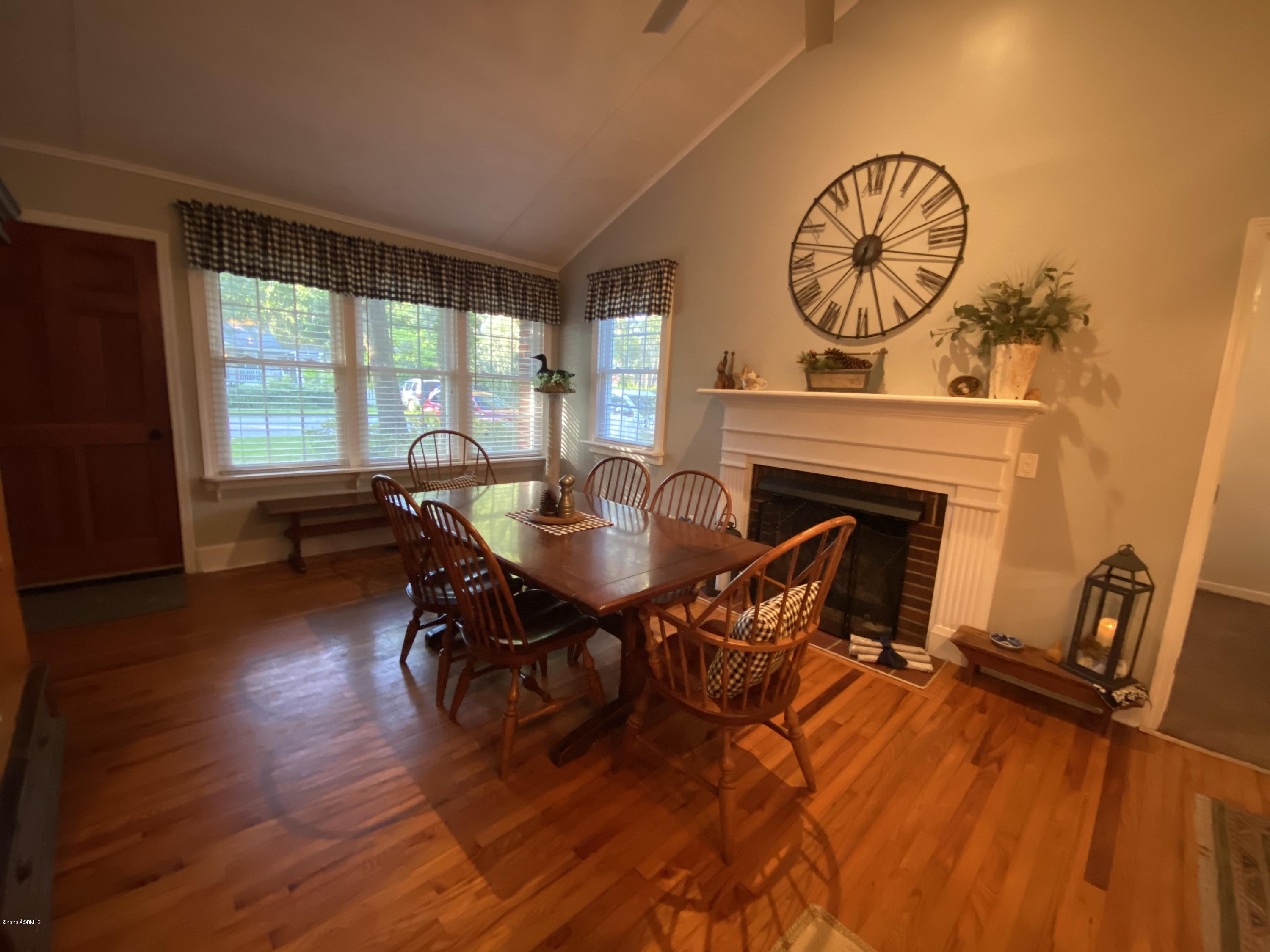 107 Verdier Road Beaufort, SC 29902 - Photo 8 of 26 IMG_2218