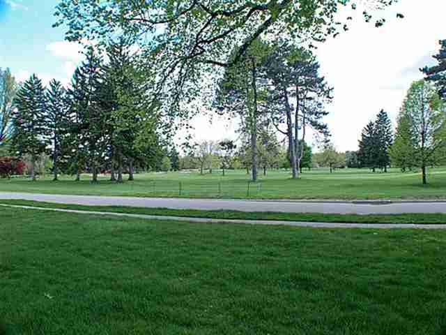 188 Provencal Road Grosse Pointe, MI 48236 - Photo 14 of 15 31101886-13.JPG