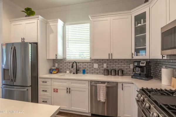 $2,400 | 118 Eleanor Avenue, Pass Christian, MS 39571