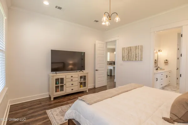 $2,400 | 118 Eleanor Avenue, Pass Christian, MS 39571