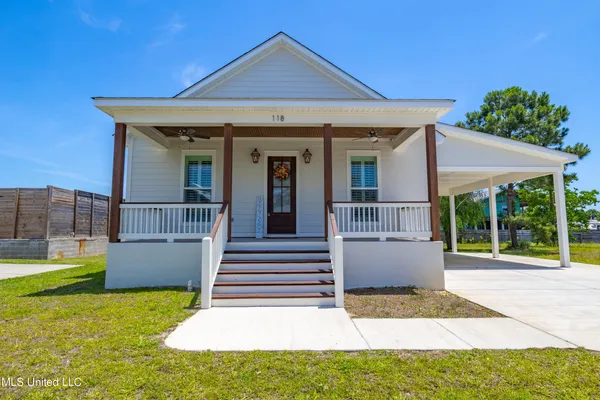 $2,400 | 118 Eleanor Avenue, Pass Christian, MS 39571