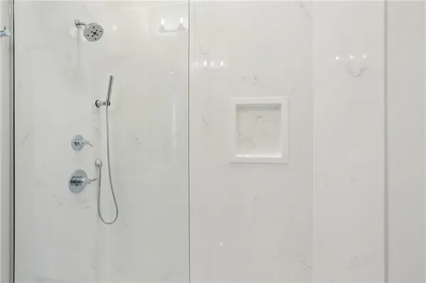 $2,100 | 9215 South Claiborne Avenue, New Orleans, LA 70118