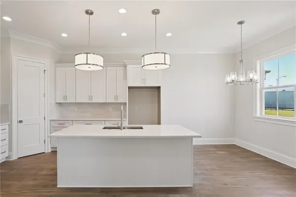 $2,100 | 9215 South Claiborne Avenue, New Orleans, LA 70118