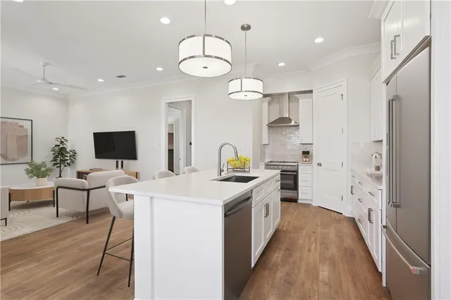 $2,100 | 9215 South Claiborne Avenue, New Orleans, LA 70118