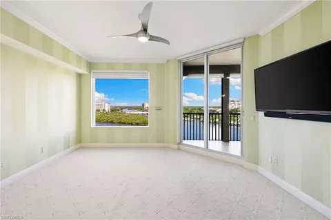 $935,000 | 420 Cove Tower Drive, Unit 804, Naples, FL 34110