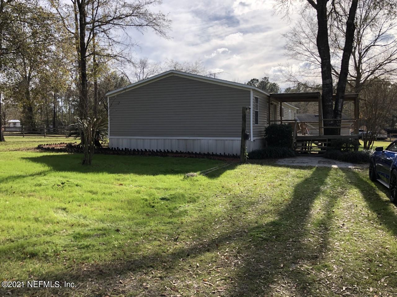 3370 Stardust Road Bryceville, FL 32009 - Photo 6 of 26 Side yard