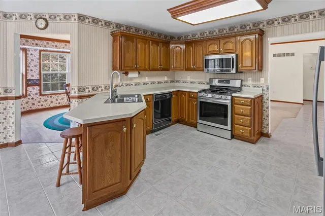 $399,900 | 103 Burns Farm W Court, Edwardsville, IL 62025