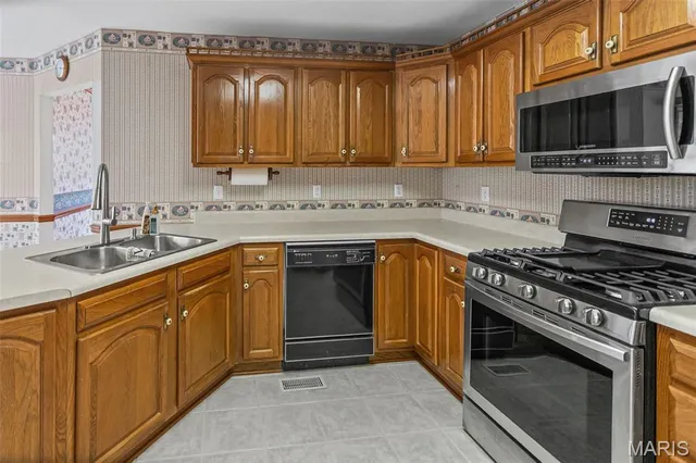 $399,900 | 103 Burns Farm W Court, Edwardsville, IL 62025