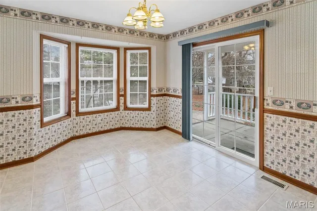 $399,900 | 103 Burns Farm W Court, Edwardsville, IL 62025