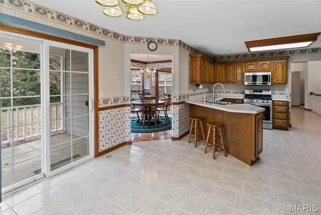 $399,900 | 103 Burns Farm W Court, Edwardsville, IL 62025