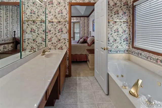 $399,900 | 103 Burns Farm W Court, Edwardsville, IL 62025