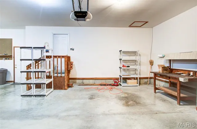 $399,900 | 103 Burns Farm W Court, Edwardsville, IL 62025