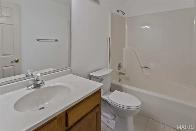 $399,900 | 103 Burns Farm W Court, Edwardsville, IL 62025