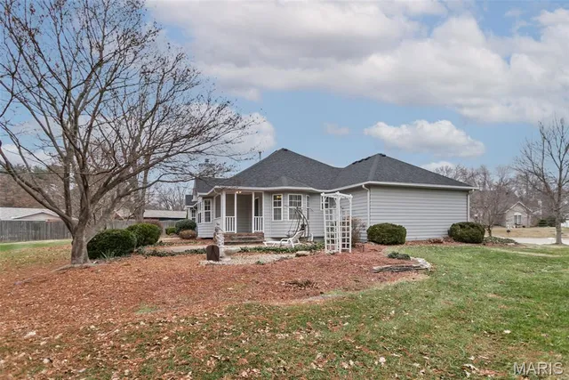 $399,900 | 103 Burns Farm W Court, Edwardsville, IL 62025