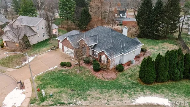 $399,900 | 103 Burns Farm W Court, Edwardsville, IL 62025