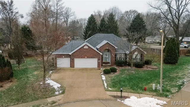 $399,900 | 103 Burns Farm W Court, Edwardsville, IL 62025