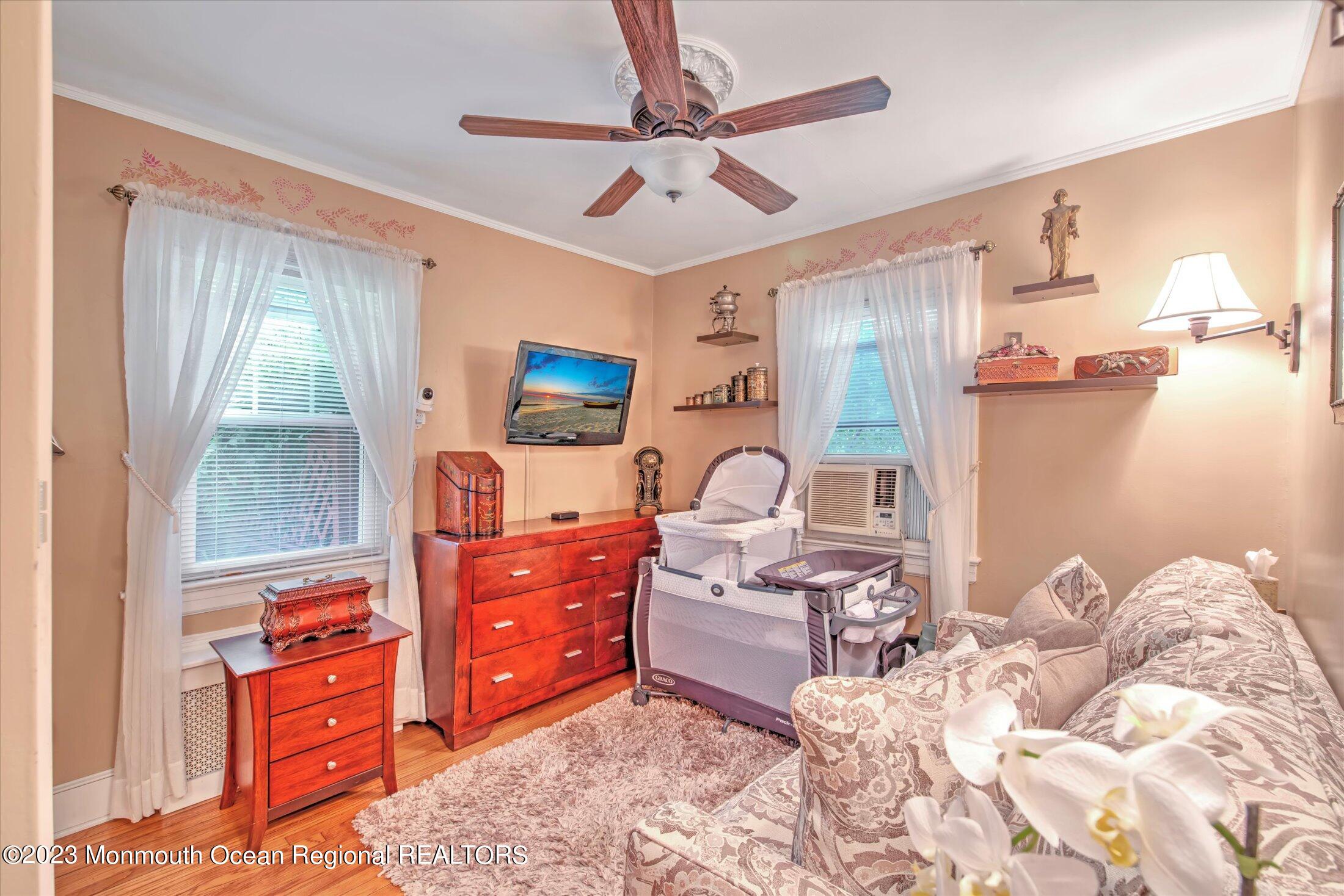 2153 Vauxhall Road Union, NJ 07083 - Photo 19 of 28 19-BEDROOM