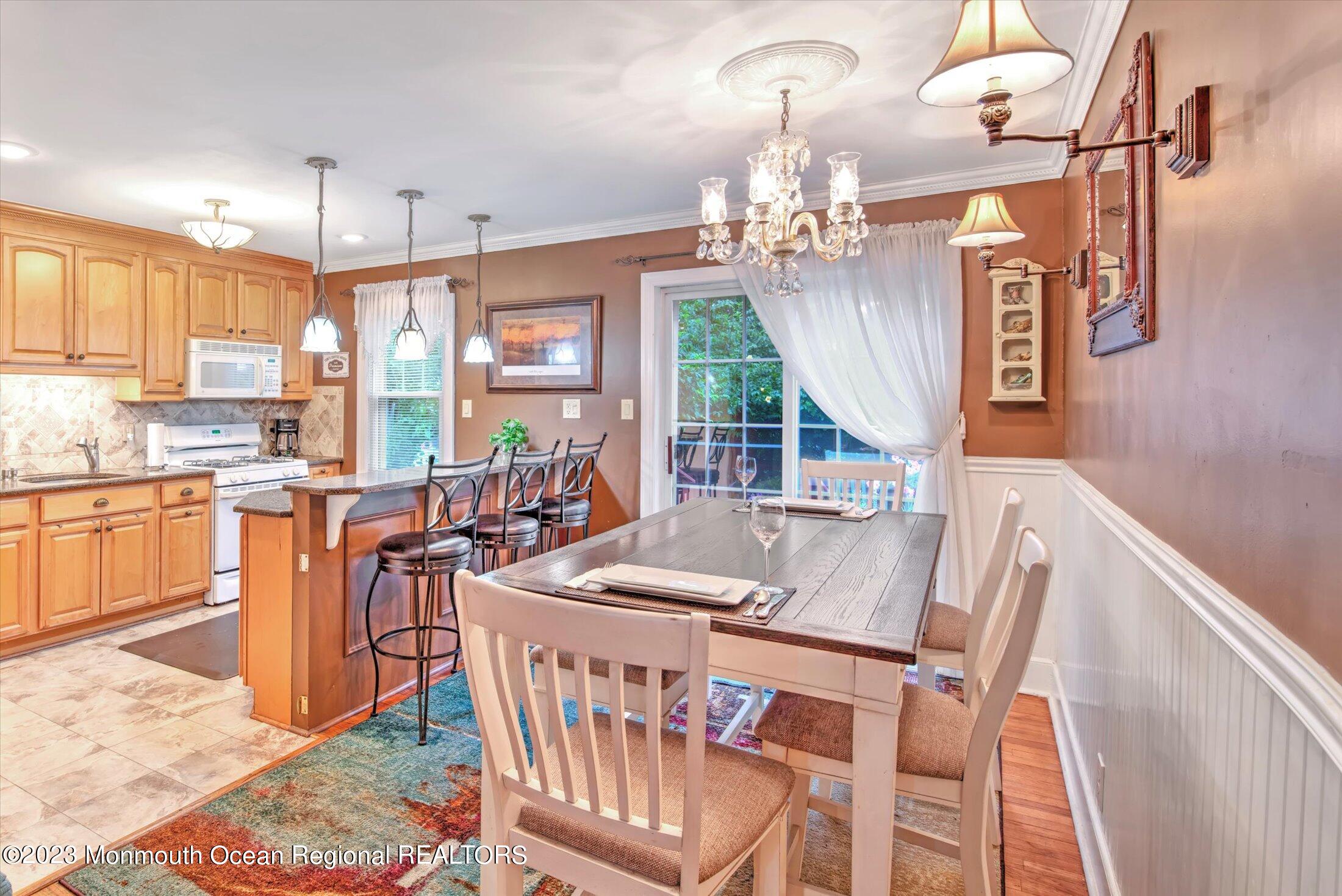 2153 Vauxhall Road Union, NJ 07083 - Photo 10 of 28 10-KITCHEN