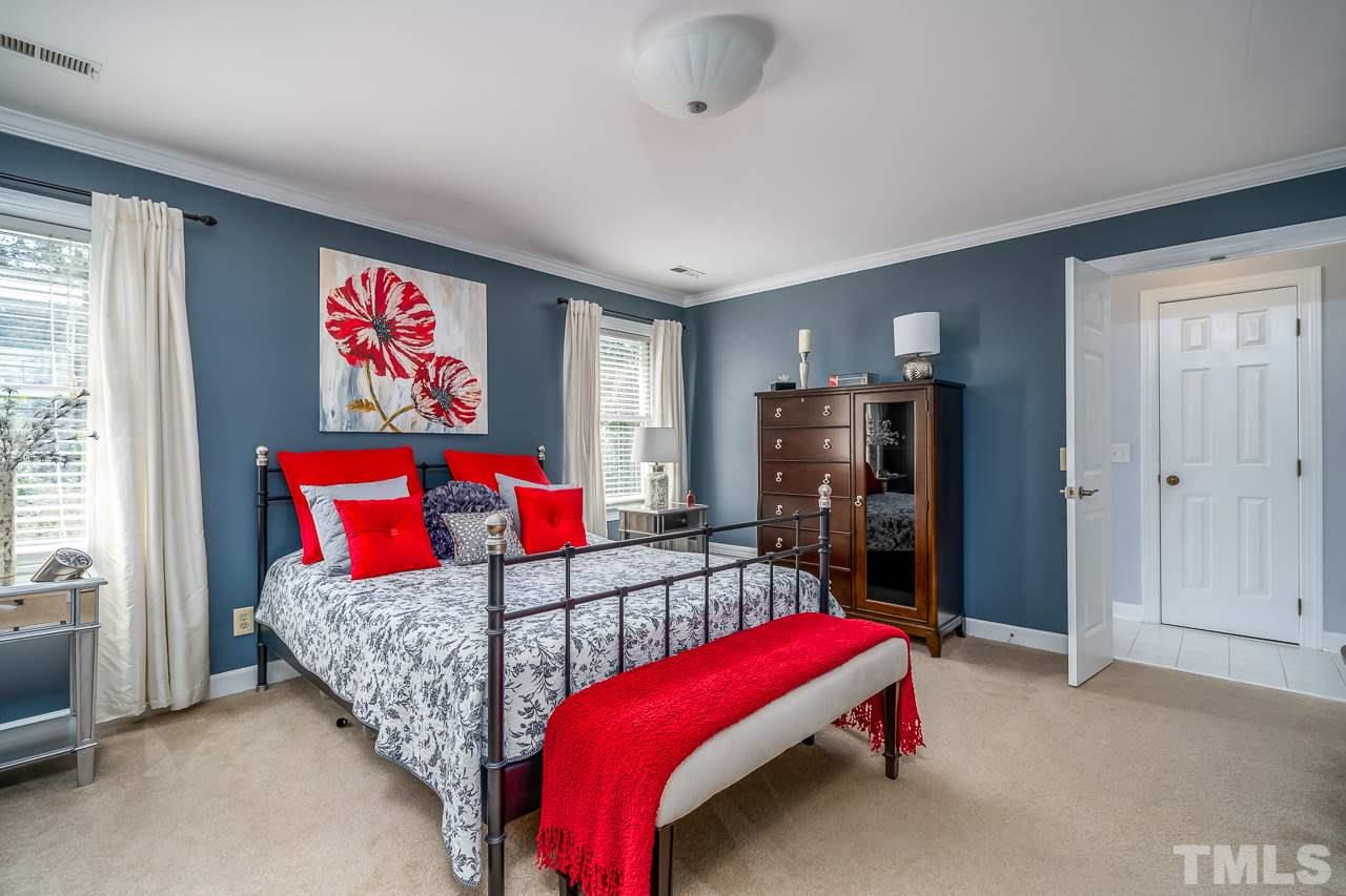 633 Crabbery Lane Raleigh, NC 27609 - Photo 17 of 28 Gallery Image 17