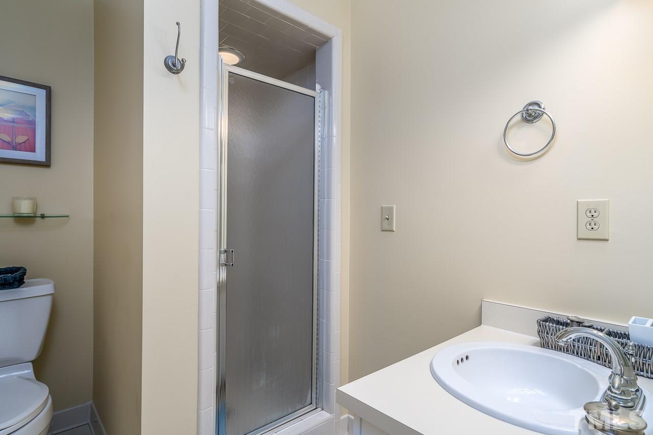 633 Crabbery Lane Raleigh, NC 27609 - Photo 19 of 28 Gallery Image 19