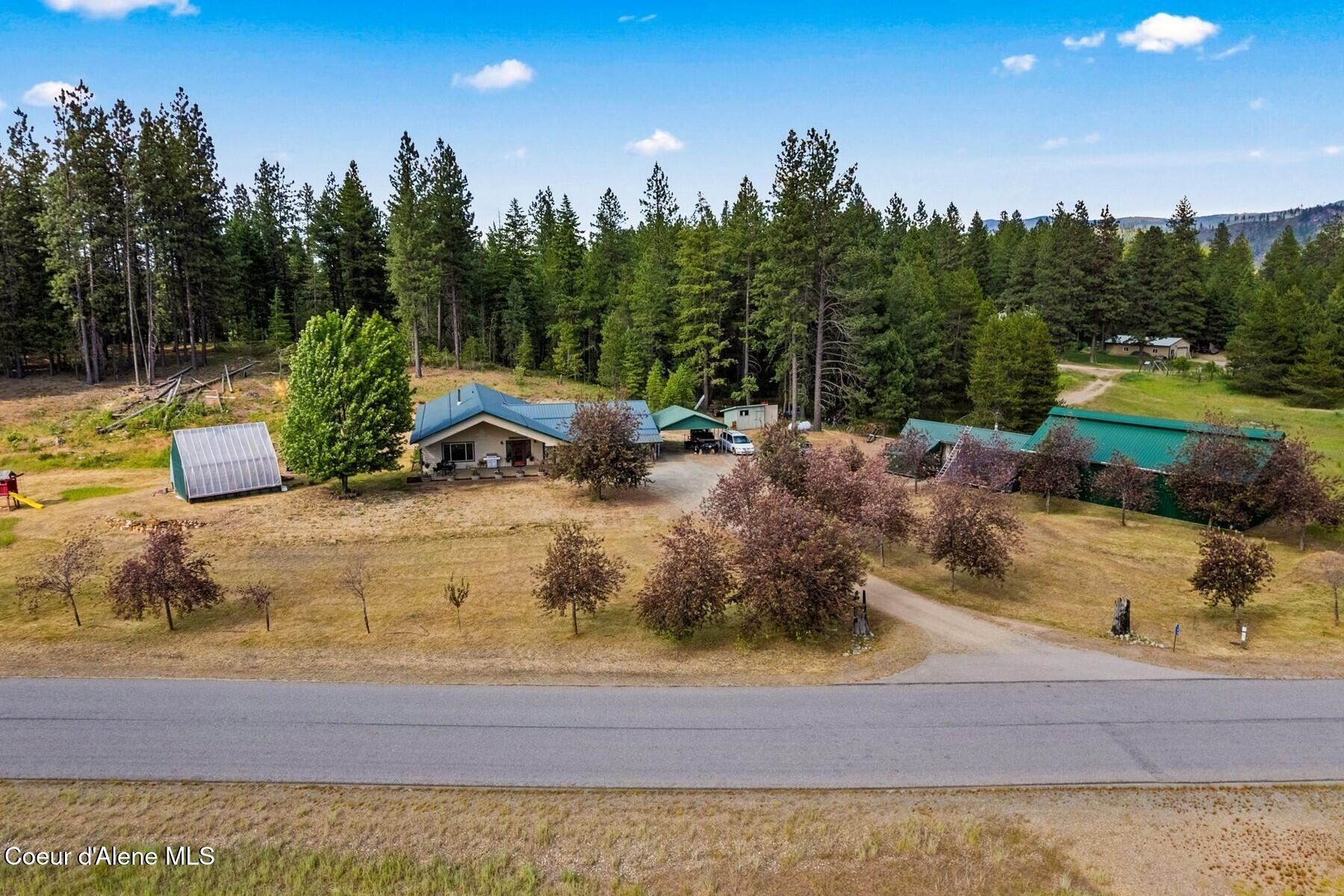 159 Frontier Village Road Naples, ID 83847 - Photo 2 of 52 .