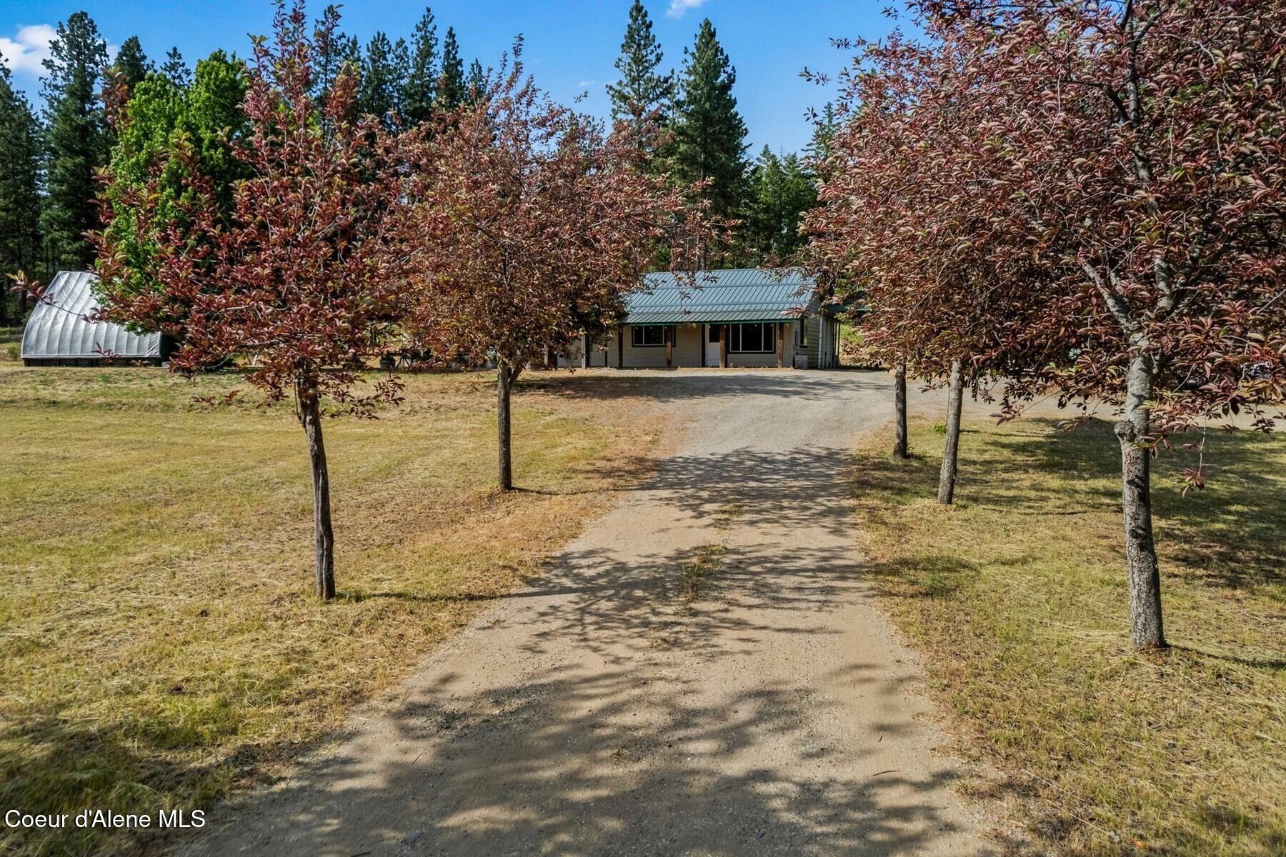 159 Frontier Village Road Naples, ID 83847 - Photo 3 of 52 .