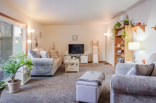 $237,500 | 2590 Brookwood Drive, Crown Point, IN 46307