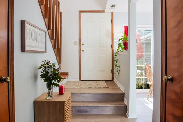 $237,500 | 2590 Brookwood Drive, Crown Point, IN 46307