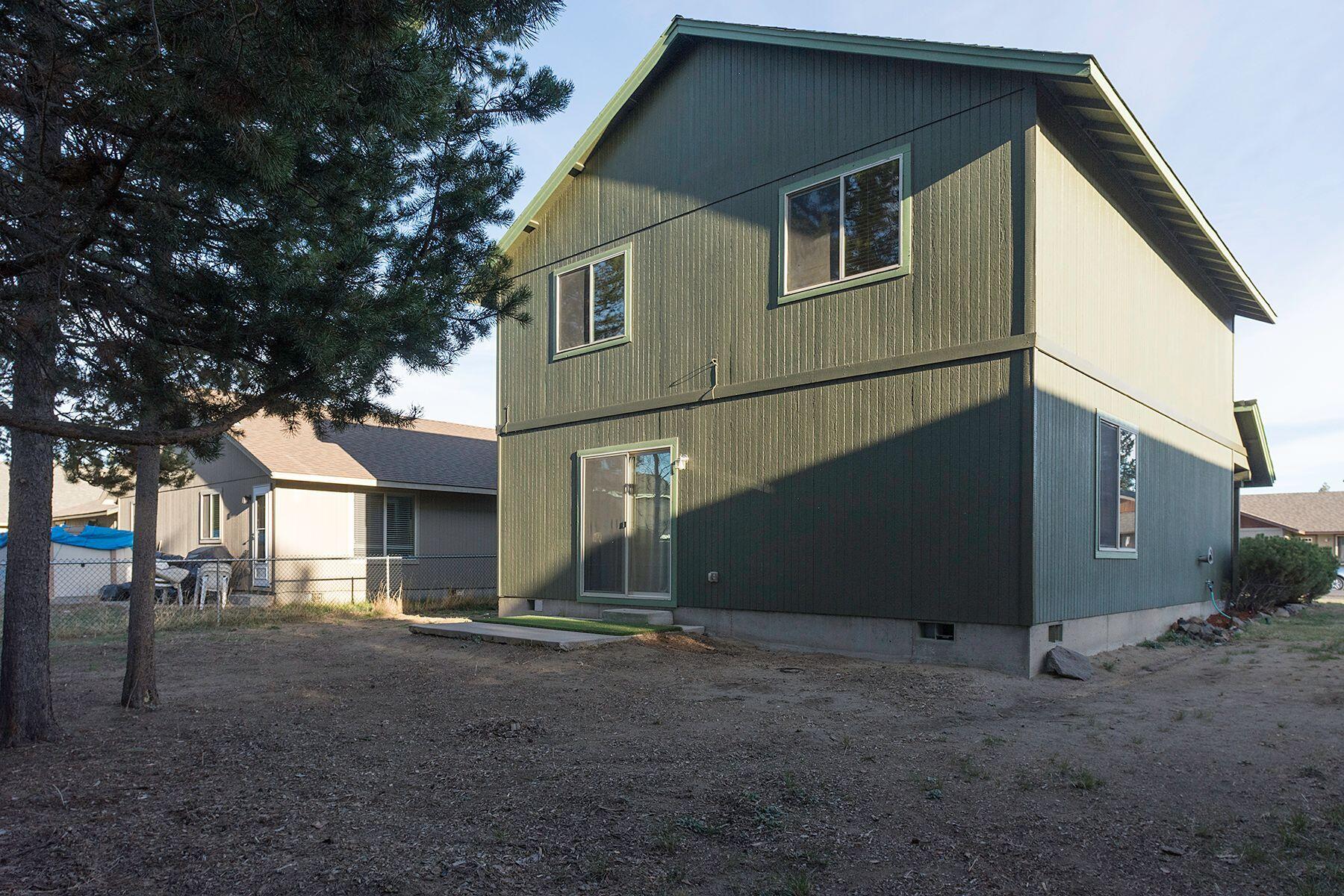 16476 Riley Drive La Pine, OR 97739 - Photo 19 of 23 Backyard with spacious side